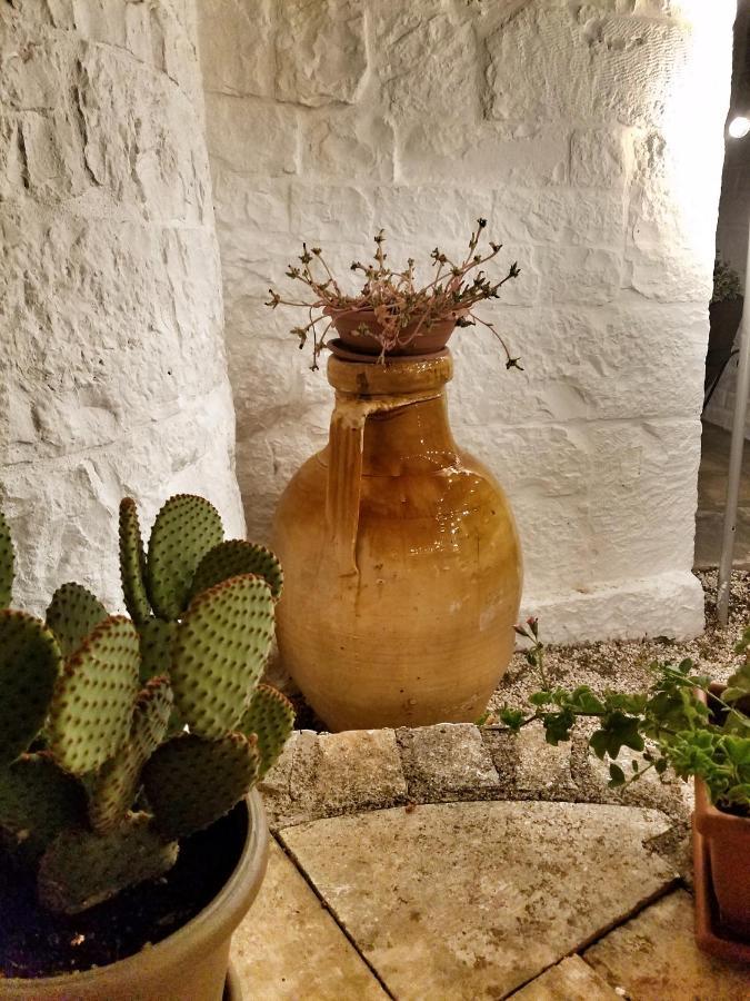 Antico Trullo Immerso Nella Campagna ألبيروبيللو المظهر الخارجي الصورة